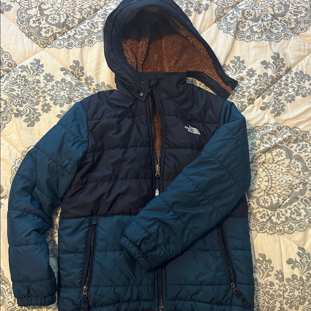 Boys Mount Chimbo Full Zip Hooded Jacket  for 8-10 year old In Monterey Blue.